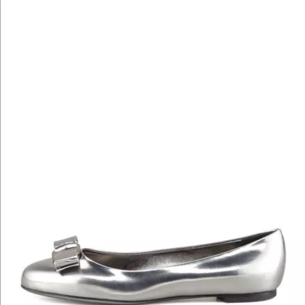 Salvatore Ferrgamo Varina 6.5B Silver Mirrored - Picture 3 of 8